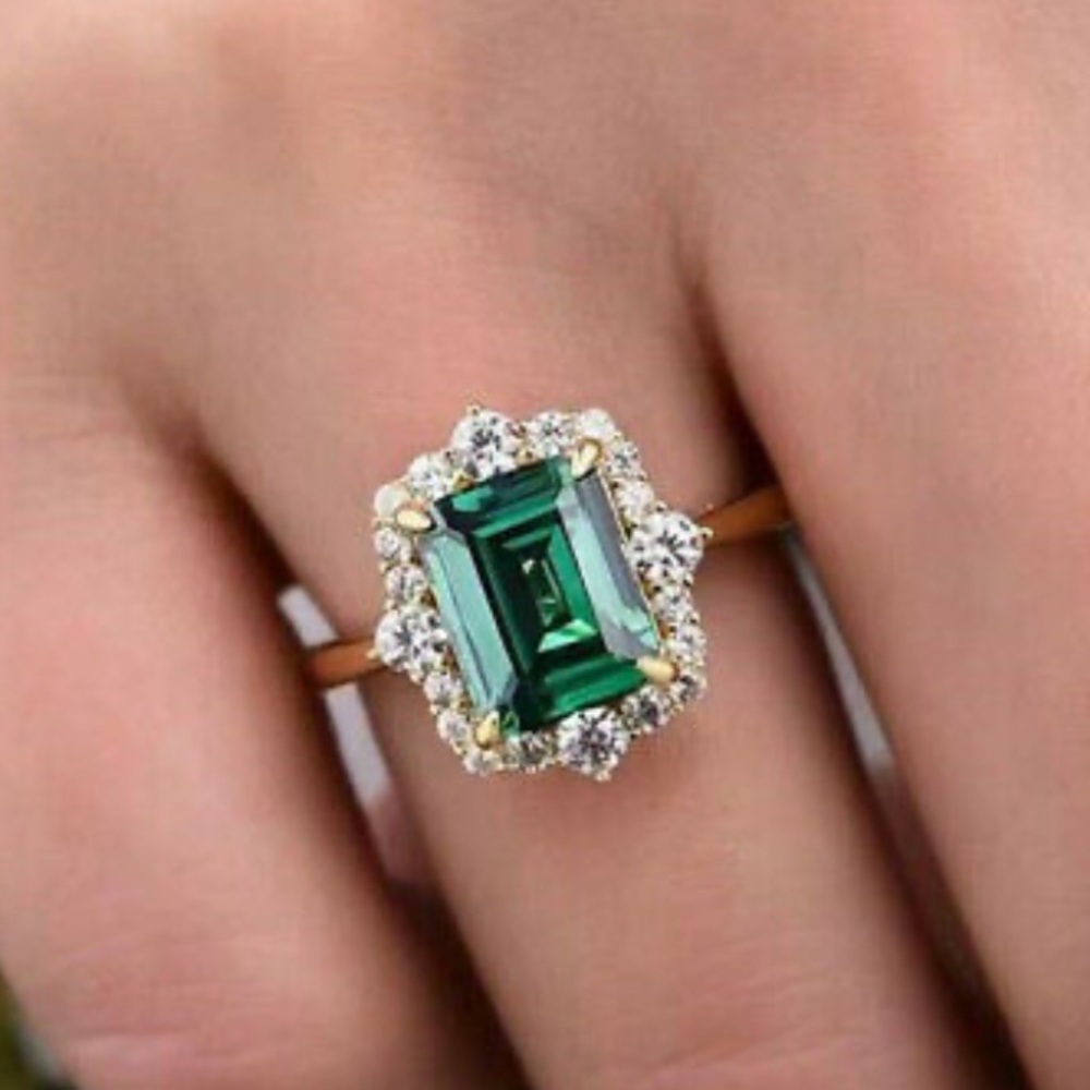 NWT 18K GOLD Plated Luxury Ring